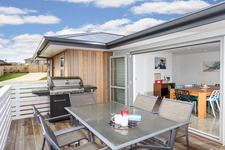 Photo of property in 28 Hillpark Drive, Pokeno, 2402