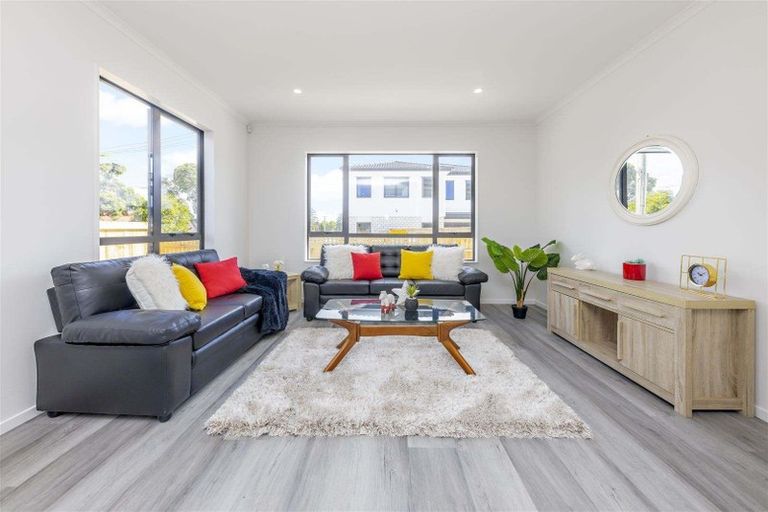 Photo of property in 1/32 Alfriston Road, Manurewa East, Auckland, 2102