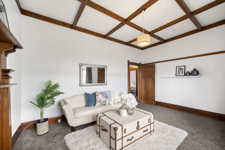 Photo of property in 1/28 Ngataringa Road, Devonport, Auckland, 0624