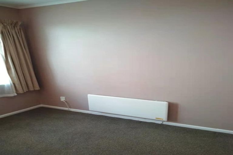 Photo of property in 32 Arapiko Street, Johnsonville, Wellington, 6037