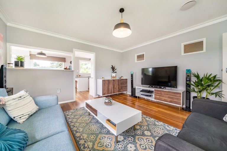 Photo of property in 65 Moeraki Road, Maoribank, Upper Hutt, 5018