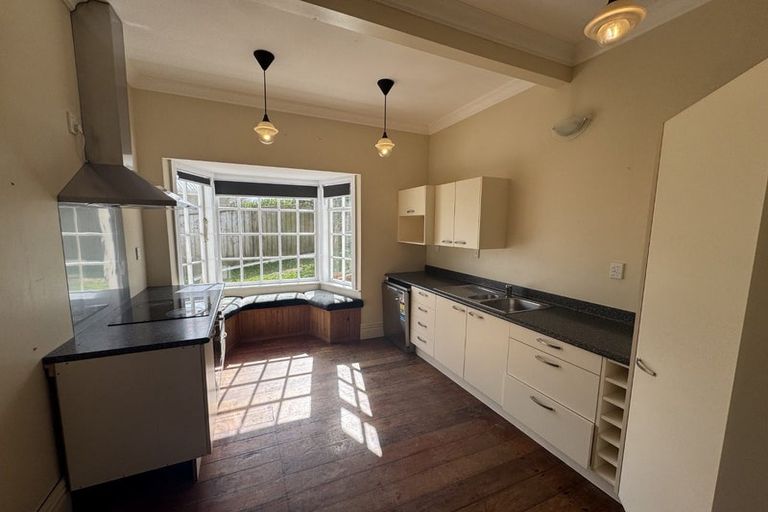 Photo of property in 27 Tawa Terrace, Tawa, Wellington, 5028