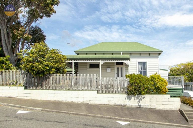 Photo of property in 27 Napier Terrace, Hospital Hill, Napier, 4110