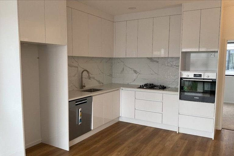 Photo of property in 1c Edwards Avenue, Henderson, Auckland, 0610