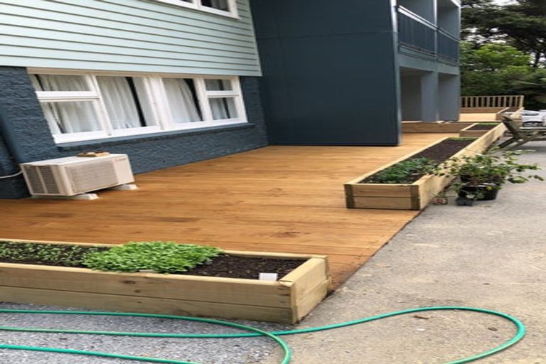 Photo of property in 1/8 Kaitawa Road, York Bay, Lower Hutt, 5013