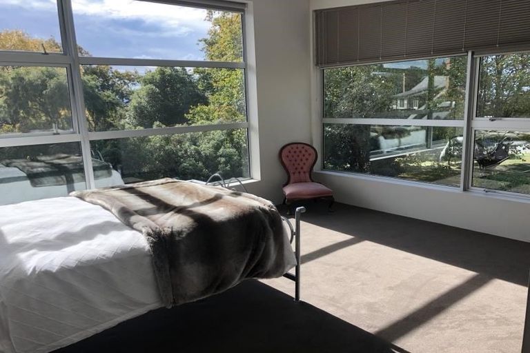 Photo of property in 62 Dyers Pass Road, Cashmere, Christchurch, 8022