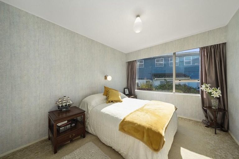 Photo of property in 20 Turriff Crescent, Tawa, Wellington, 5028