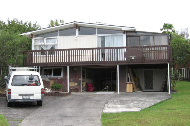 Photo of property in 43 Kirby Street, Glendene, Auckland, 0602