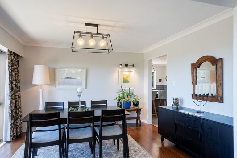 Photo of property in 64 Kotare Street, Waikanae, 5036