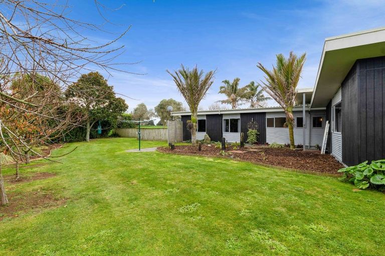 Photo of property in 82 Mawhitiwhiti Road, Normanby, Hawera, 4675