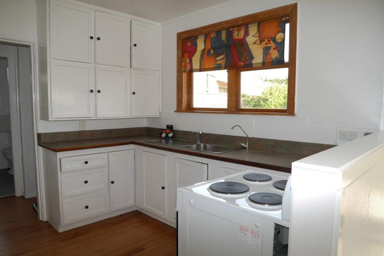 Photo of property in 122 Matai Road, Raumati South, Paraparaumu, 5032