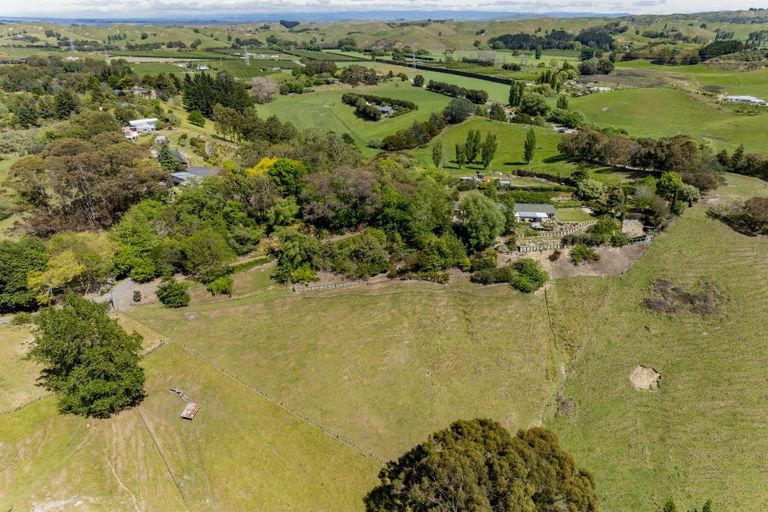 Photo of property in 40 Longview Road, Poraiti, Napier, 4182