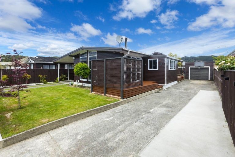 Photo of property in 27 Kiwi Street, Heretaunga, Upper Hutt, 5018