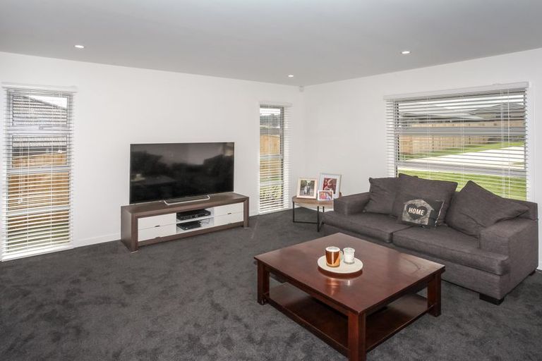 Photo of property in 28 Hillpark Drive, Pokeno, 2402