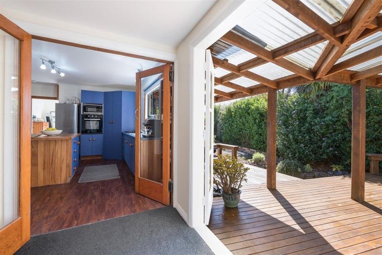 Photo of property in 27 Martin Street, Monaco, Nelson, 7011