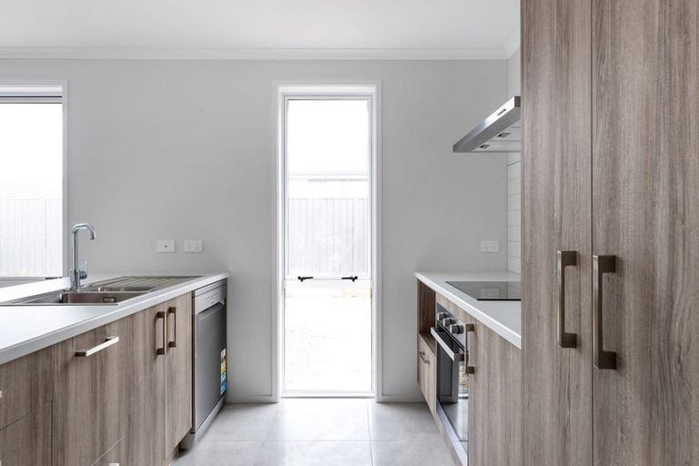 Photo of property in 6 Pioneer Crescent, Omokoroa, 3114