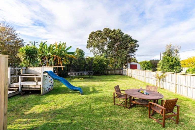 Photo of property in 16 Leslie Street, Mangawhai, 0505