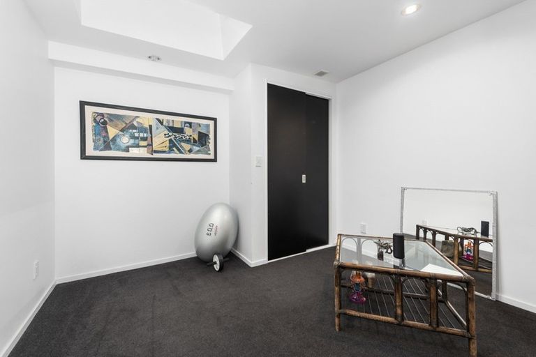 Photo of property in 6c/8 Lipman Street, Mount Victoria, Wellington, 6011