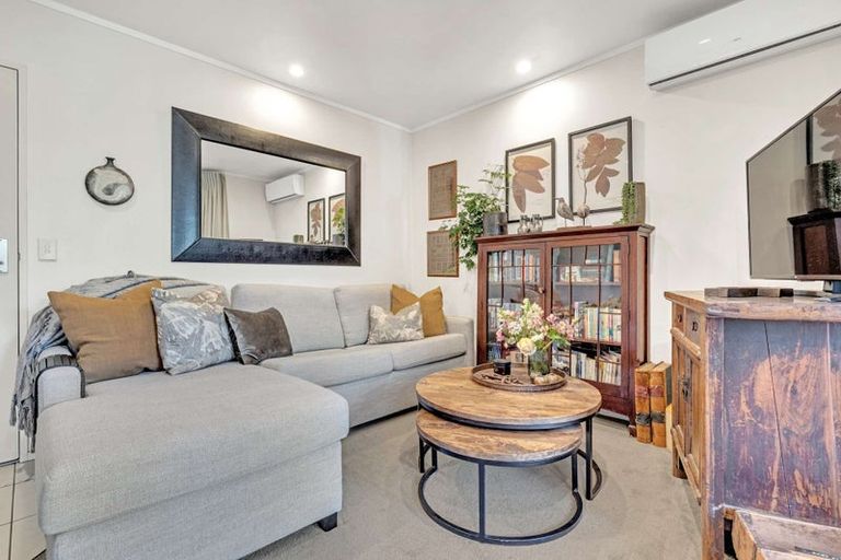 Photo of property in Beachpoint Apartments, 2/5 West End Road, Ohope, 3121