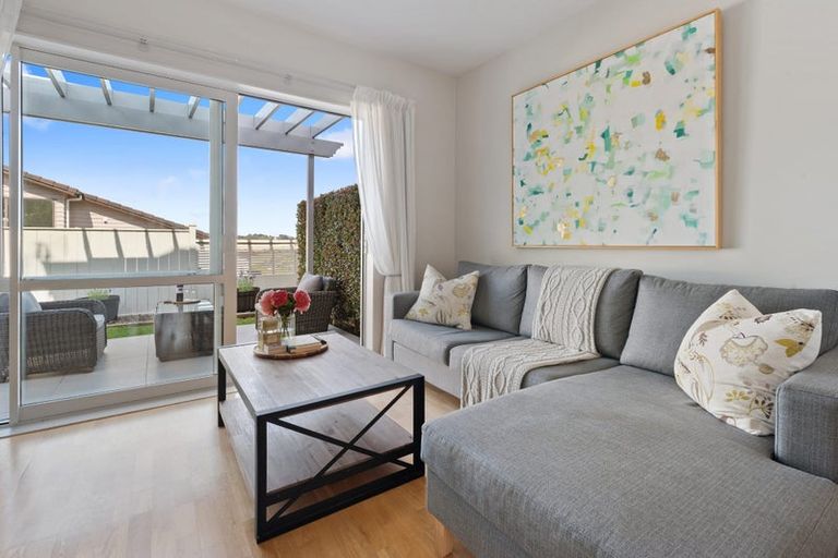 Photo of property in The Rise, 7 Hatfield Place, Albany Heights, Auckland, 0632