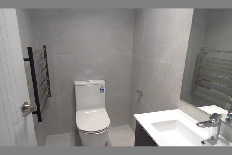 Photo of property in 28 Nephrite Lane, Henderson, Auckland, 0610