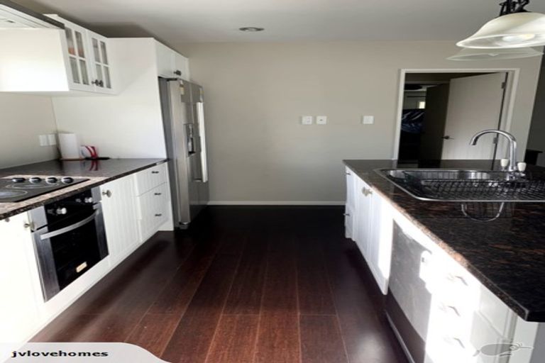 Photo of property in 386a East Coast Road, Sunnynook, Auckland, 0630