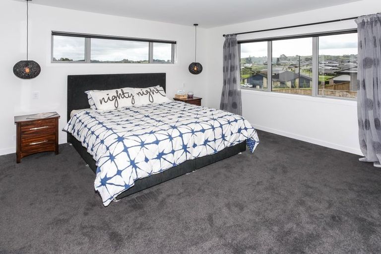 Photo of property in 28 Hillpark Drive, Pokeno, 2402