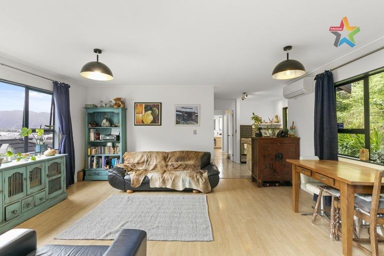 Photo of property in 3/4 Dowse Drive, Maungaraki, Lower Hutt, 5010