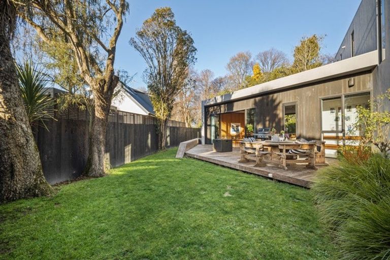 Photo of property in 11 Girvan Street, Fendalton, Christchurch, 8041