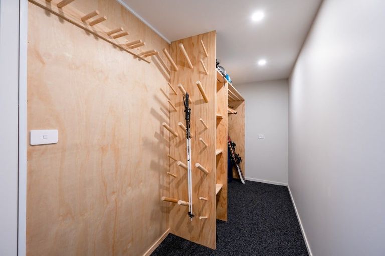 Photo of property in 15 Faulks Terrace, Wanaka, 9305