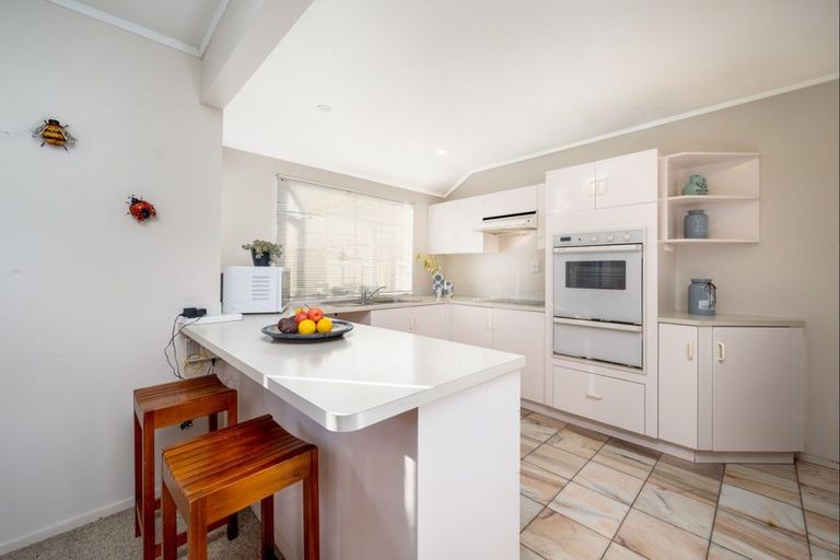 Photo of property in 2/145 Bucklands Beach Road, Bucklands Beach, Auckland, 2012