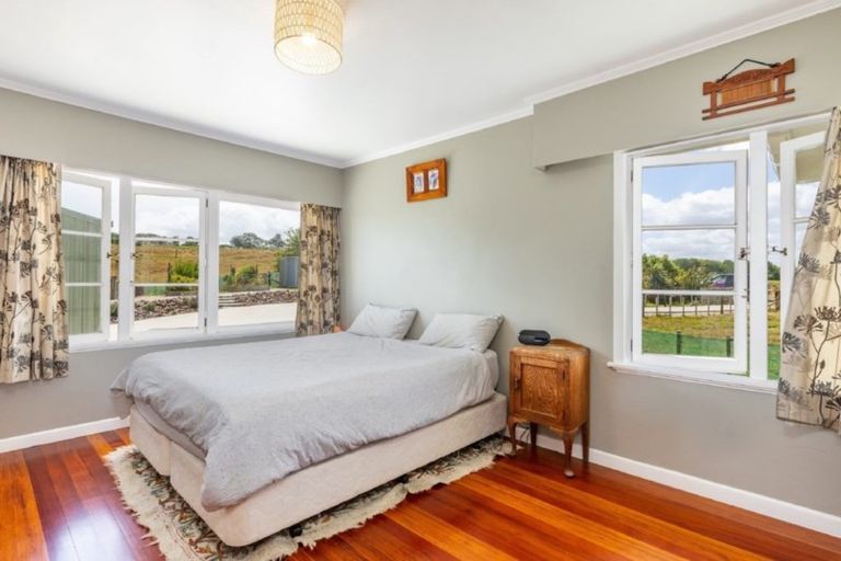 Photo of property in 31 Ranganui Road, Kaiwaka, 0573