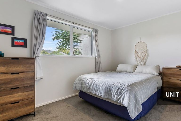Photo of property in 30 Chartwell Avenue, Glenfield, Auckland, 0629