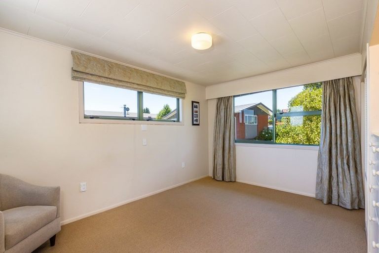 Photo of property in 61 Kurupae Road, Hilltop, Taupo, 3330