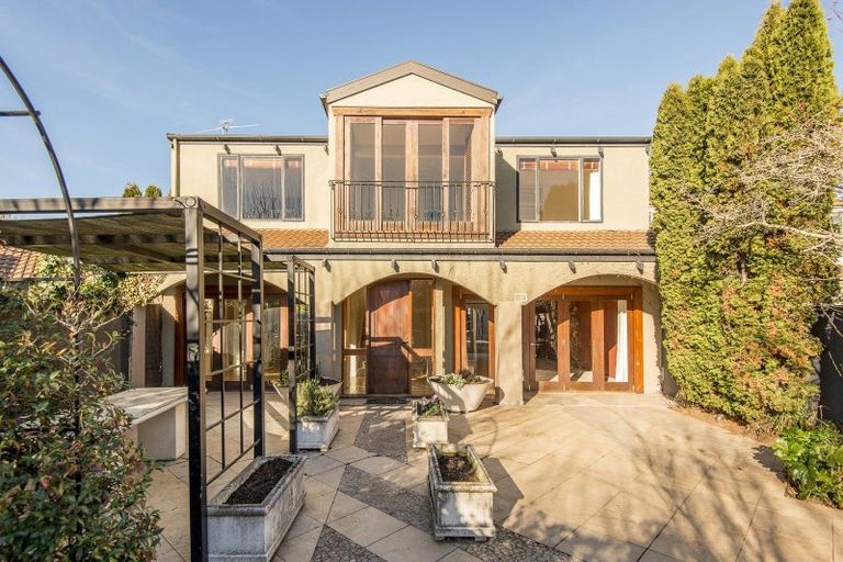 Photo of property in 36 Garden Road, Merivale, Christchurch, 8014