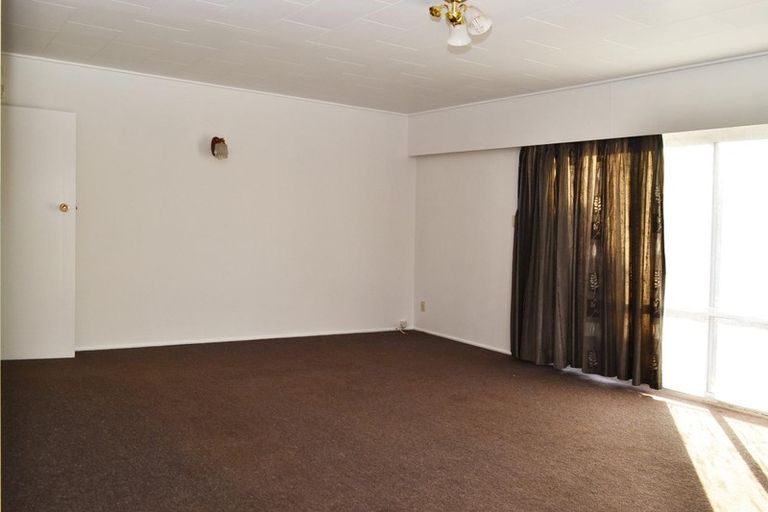 Photo of property in 19 Shortland Street, Tamatea, Napier, 4112