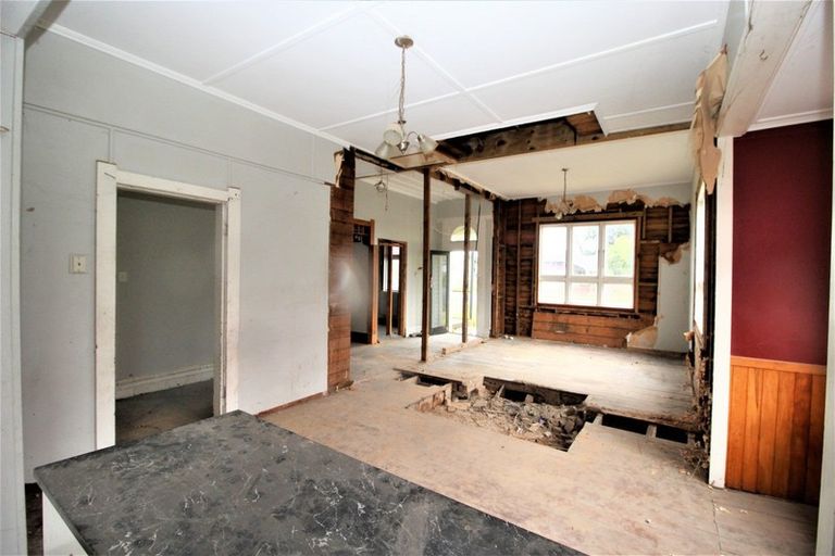 Photo of property in 32 Ross Street, Woodville, 4920