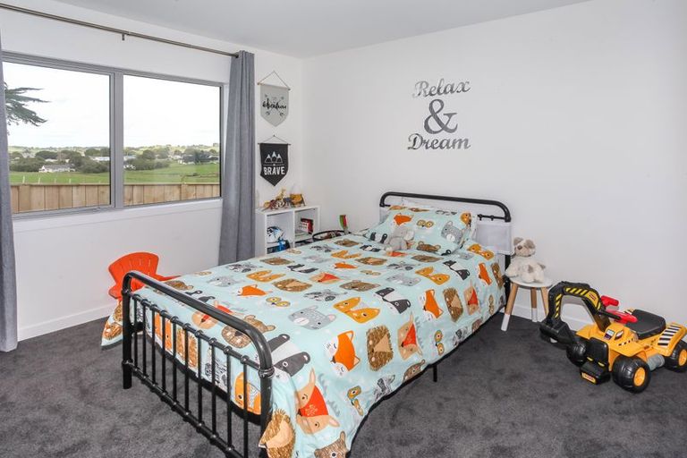 Photo of property in 28 Hillpark Drive, Pokeno, 2402