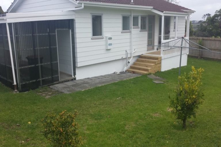 Photo of property in 11 Balwyn Place, Clendon Park, Auckland, 2103