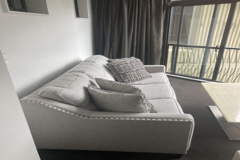 Photo of property in Terrace Garden Apartments, 10d/120 The Terrace, Wellington Central, Wellington, 6011