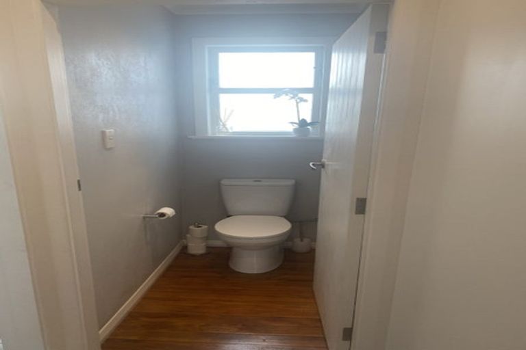 Photo of property in 24 Mangaroa Hill Road, Maoribank, Upper Hutt, 5018