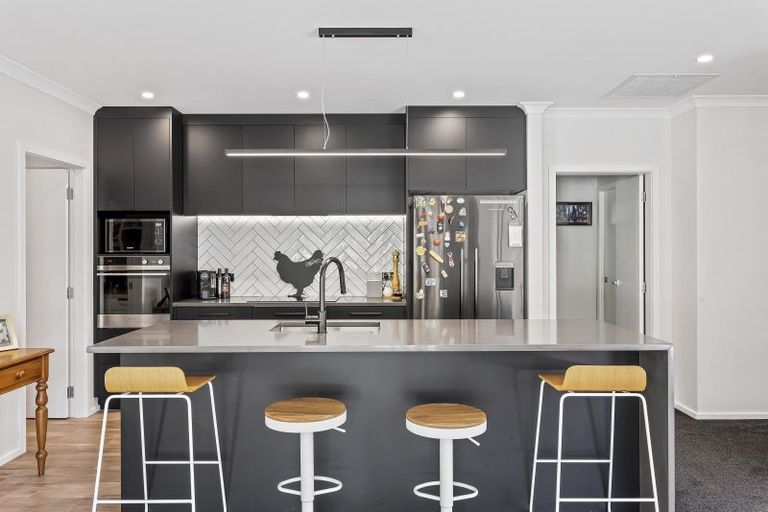 Photo of property in 3 Stoneleigh Grove, Paraparaumu, 5032