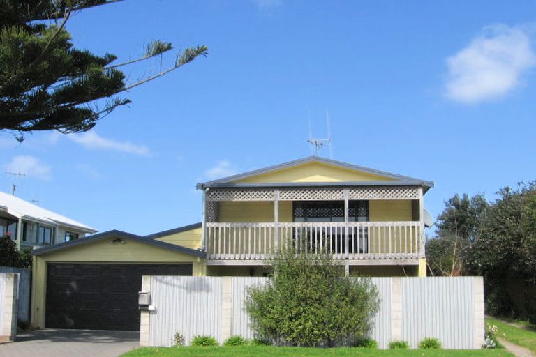 Photo of property in 32a Simpson Road, Papamoa Beach, Papamoa, 3118