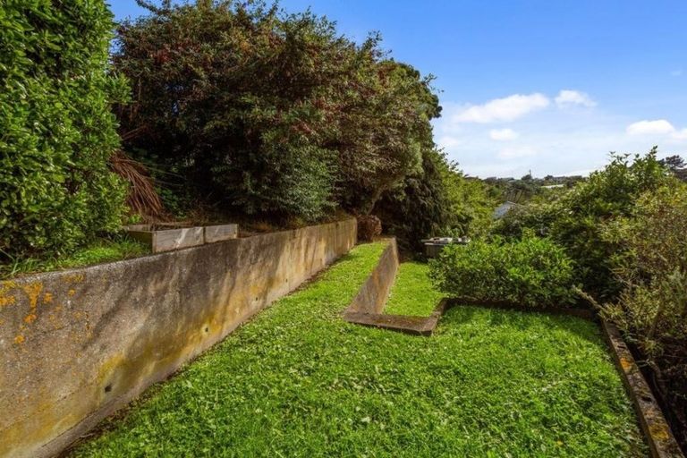 Photo of property in 66 Frankmoore Avenue, Johnsonville, Wellington, 6037