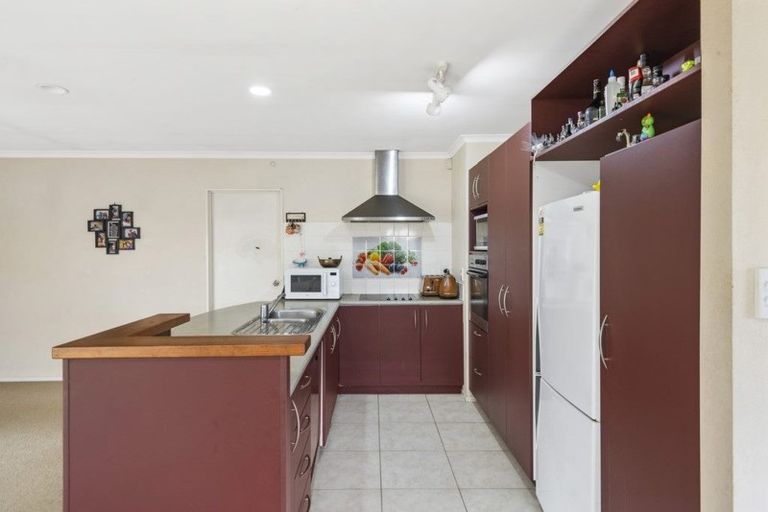 Photo of property in 47 Magic Way, Randwick Park, Auckland, 2105
