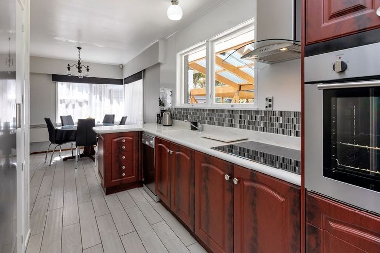 Photo of property in 18 Parkland Crescent, Te Kamo, Whangarei, 0112