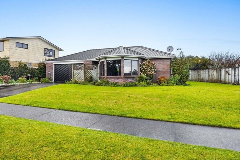Photo of property in 6 Dillon Drive, Bell Block, New Plymouth, 4312