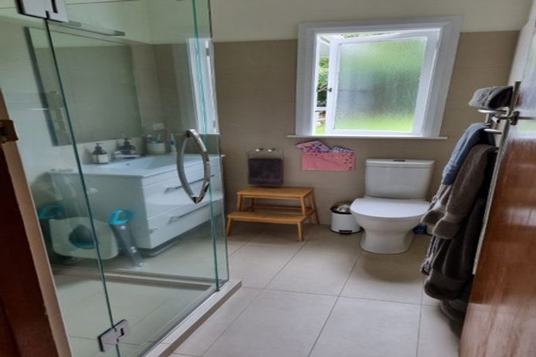 Photo of property in 132 Wellington Road, Paekakariki, 5034