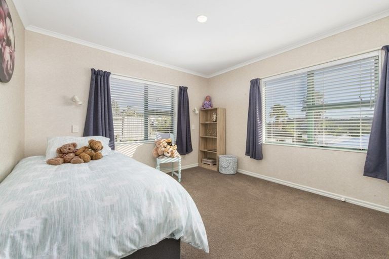 Photo of property in 6 Maddison Place, Welcome Bay, Tauranga, 3112