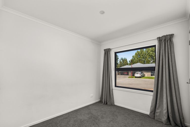 Photo of property in 4 Kinnaird Close, Alexandra, 9320